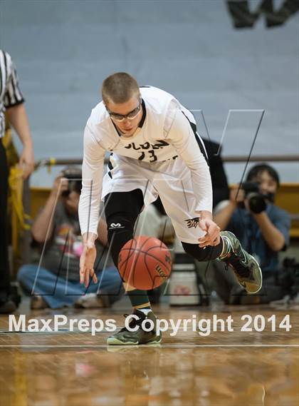 Thumbnail 2 in Fossil Ridge vs. Mountain Vista (CHSAA 5A Semifinal) photogallery.