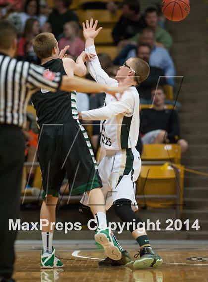 Thumbnail 2 in Fossil Ridge vs. Mountain Vista (CHSAA 5A Semifinal) photogallery.