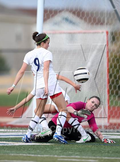 Thumbnail 1 in Battle Mountain @ Valor Christian (CHSAA 4A Playoff Round 2) photogallery.