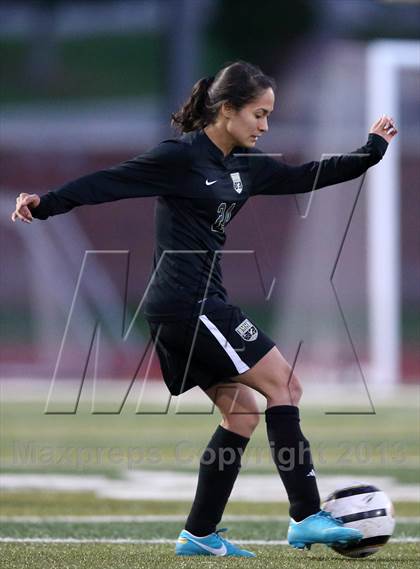 Thumbnail 1 in Battle Mountain @ Valor Christian (CHSAA 4A Playoff Round 2) photogallery.