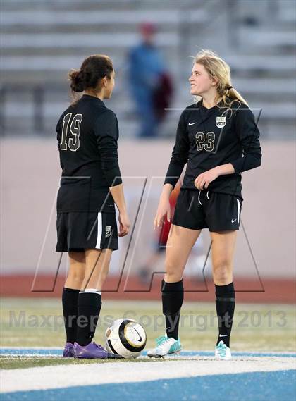 Thumbnail 2 in Battle Mountain @ Valor Christian (CHSAA 4A Playoff Round 2) photogallery.
