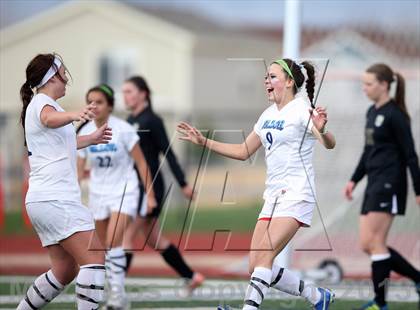 Thumbnail 1 in Battle Mountain @ Valor Christian (CHSAA 4A Playoff Round 2) photogallery.