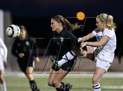 Thumbnail 2 in Battle Mountain @ Valor Christian (CHSAA 4A Playoff Round 2) photogallery.