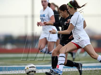 Thumbnail 3 in Battle Mountain @ Valor Christian (CHSAA 4A Playoff Round 2) photogallery.