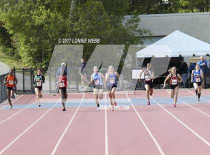 Thumbnail 1 in 50th Annual Loucks Games (Women's 200 Meter Dash) photogallery.