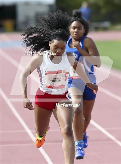 Thumbnail 1 in 50th Annual Loucks Games (Women's 200 Meter Dash) photogallery.