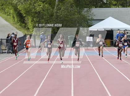 Thumbnail 3 in 50th Annual Loucks Games (Women's 200 Meter Dash) photogallery.