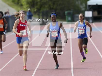 Thumbnail 1 in 50th Annual Loucks Games (Women's 200 Meter Dash) photogallery.