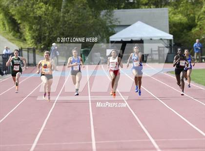 Thumbnail 2 in 50th Annual Loucks Games (Women's 200 Meter Dash) photogallery.