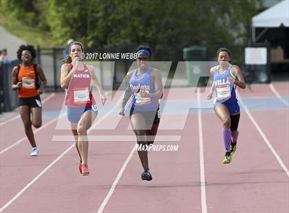 Thumbnail 1 in 50th Annual Loucks Games (Women's 200 Meter Dash) photogallery.