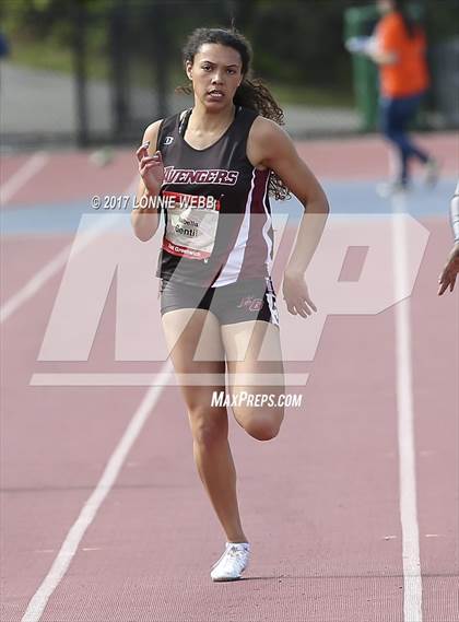 Thumbnail 1 in 50th Annual Loucks Games (Women's 200 Meter Dash) photogallery.