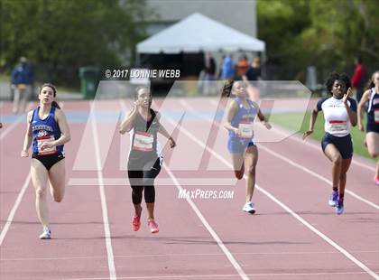 Thumbnail 1 in 50th Annual Loucks Games (Women's 200 Meter Dash) photogallery.