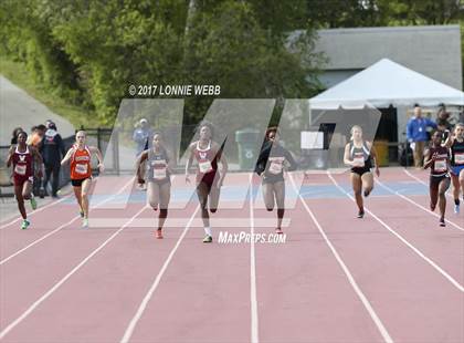 Thumbnail 1 in 50th Annual Loucks Games (Women's 200 Meter Dash) photogallery.