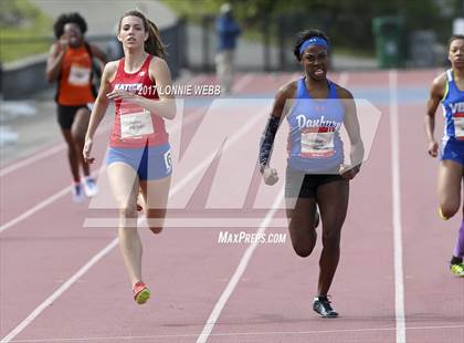 Thumbnail 3 in 50th Annual Loucks Games (Women's 200 Meter Dash) photogallery.