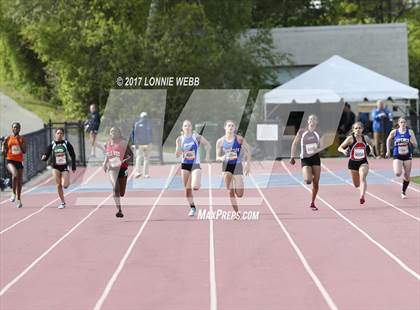 Thumbnail 3 in 50th Annual Loucks Games (Women's 200 Meter Dash) photogallery.