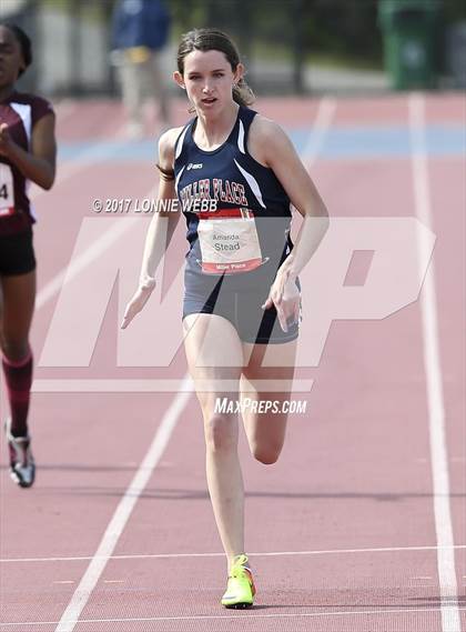 Thumbnail 2 in 50th Annual Loucks Games (Women's 200 Meter Dash) photogallery.