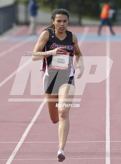 Thumbnail 3 in 50th Annual Loucks Games (Women's 200 Meter Dash) photogallery.