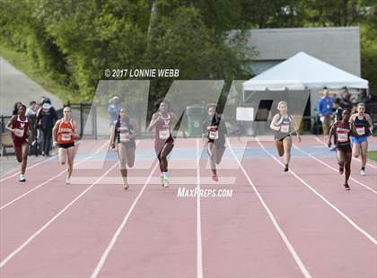 Thumbnail 2 in 50th Annual Loucks Games (Women's 200 Meter Dash) photogallery.