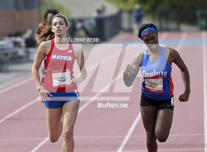 Thumbnail 3 in 50th Annual Loucks Games (Women's 200 Meter Dash) photogallery.