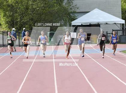 Thumbnail 1 in 50th Annual Loucks Games (Women's 200 Meter Dash) photogallery.