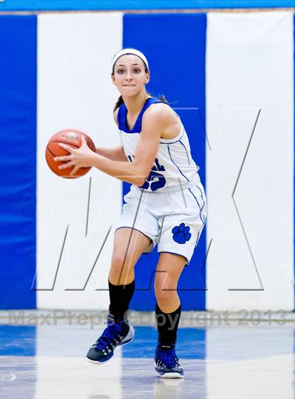 Thumbnail 3 in  Onteora vs.Wallkill (Coaches vs. Cancer Tournament) photogallery.