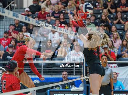 Thumbnail 2 in Liberty vs. Argyle (UIL 5A D2 Volleyball Semifinal) photogallery.