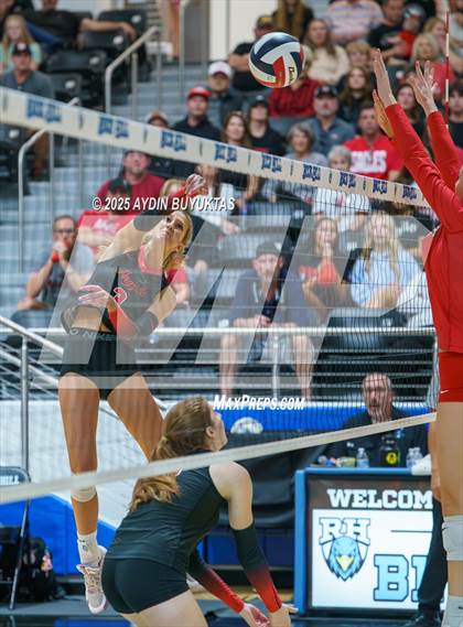 Thumbnail 1 in Liberty vs. Argyle (UIL 5A D2 Volleyball Semifinal) photogallery.