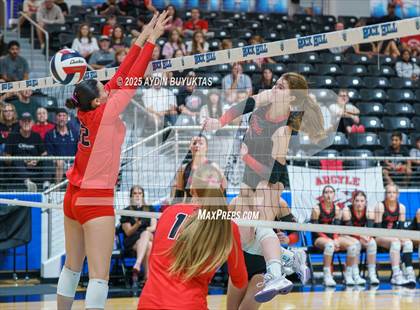 Thumbnail 1 in Liberty vs. Argyle (UIL 5A D2 Volleyball Semifinal) photogallery.