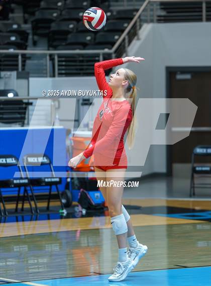 Thumbnail 2 in Liberty vs. Argyle (UIL 5A D2 Volleyball Semifinal) photogallery.