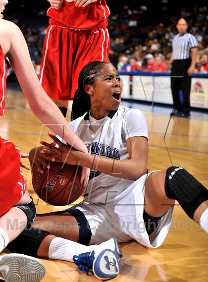 Thumbnail 2 in Windward vs. Mater Dei (CIF SoCal Regional Open Division Final) photogallery.