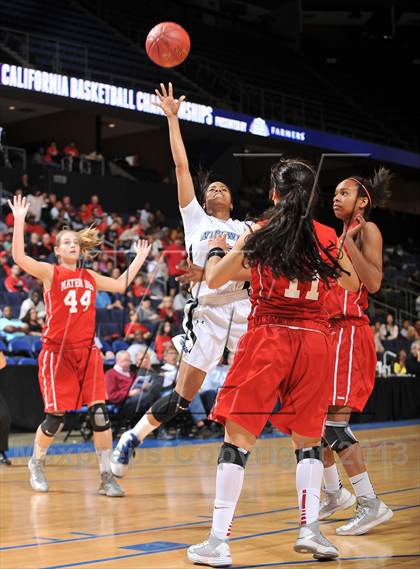 Thumbnail 3 in Windward vs. Mater Dei (CIF SoCal Regional Open Division Final) photogallery.
