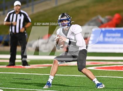 Thumbnail 3 in Groesbeck vs. Whitney (UIL 3A D1 Bi-District) photogallery.