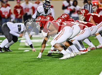 Thumbnail 1 in Groesbeck vs. Whitney (UIL 3A D1 Bi-District) photogallery.