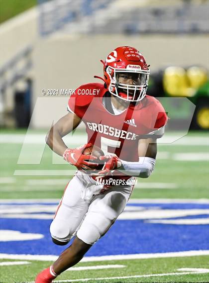 Thumbnail 3 in Groesbeck vs. Whitney (UIL 3A D1 Bi-District) photogallery.