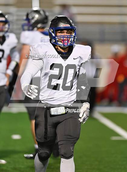 Thumbnail 3 in Groesbeck vs. Whitney (UIL 3A D1 Bi-District) photogallery.