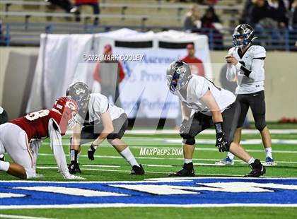 Thumbnail 1 in Groesbeck vs. Whitney (UIL 3A D1 Bi-District) photogallery.