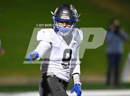 Thumbnail 1 in Groesbeck vs. Whitney (UIL 3A D1 Bi-District) photogallery.