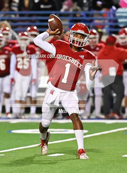 Thumbnail 2 in Groesbeck vs. Whitney (UIL 3A D1 Bi-District) photogallery.