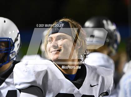 Thumbnail 2 in Groesbeck vs. Whitney (UIL 3A D1 Bi-District) photogallery.