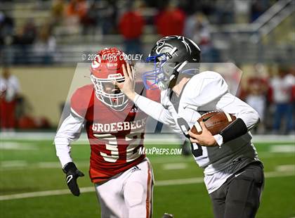 Thumbnail 3 in Groesbeck vs. Whitney (UIL 3A D1 Bi-District) photogallery.