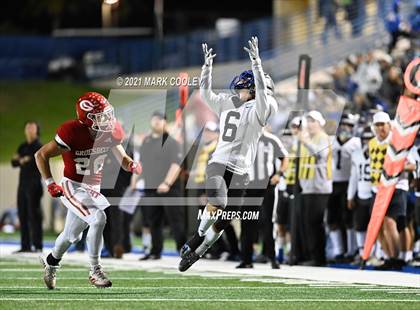 Thumbnail 3 in Groesbeck vs. Whitney (UIL 3A D1 Bi-District) photogallery.