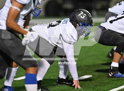 Thumbnail 3 in Groesbeck vs. Whitney (UIL 3A D1 Bi-District) photogallery.
