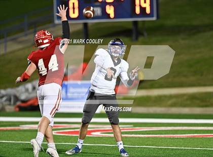 Thumbnail 1 in Groesbeck vs. Whitney (UIL 3A D1 Bi-District) photogallery.