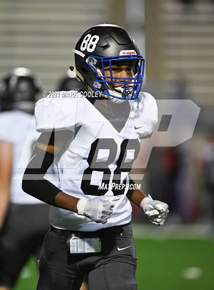 Thumbnail 2 in Groesbeck vs. Whitney (UIL 3A D1 Bi-District) photogallery.