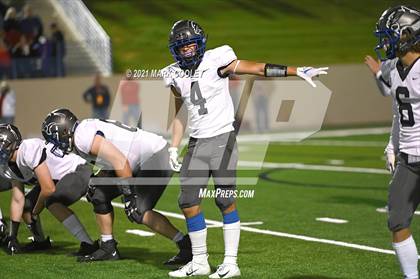Thumbnail 3 in Groesbeck vs. Whitney (UIL 3A D1 Bi-District) photogallery.