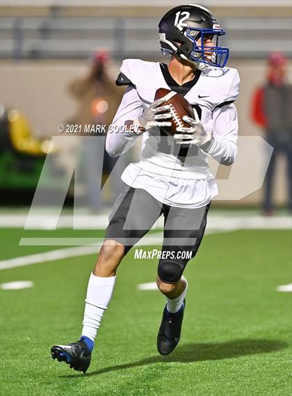 Thumbnail 1 in Groesbeck vs. Whitney (UIL 3A D1 Bi-District) photogallery.