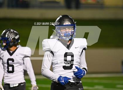 Thumbnail 2 in Groesbeck vs. Whitney (UIL 3A D1 Bi-District) photogallery.