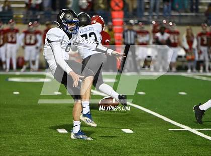 Thumbnail 1 in Groesbeck vs. Whitney (UIL 3A D1 Bi-District) photogallery.