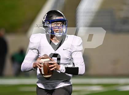 Thumbnail 3 in Groesbeck vs. Whitney (UIL 3A D1 Bi-District) photogallery.
