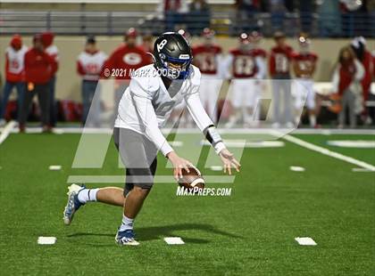Thumbnail 2 in Groesbeck vs. Whitney (UIL 3A D1 Bi-District) photogallery.